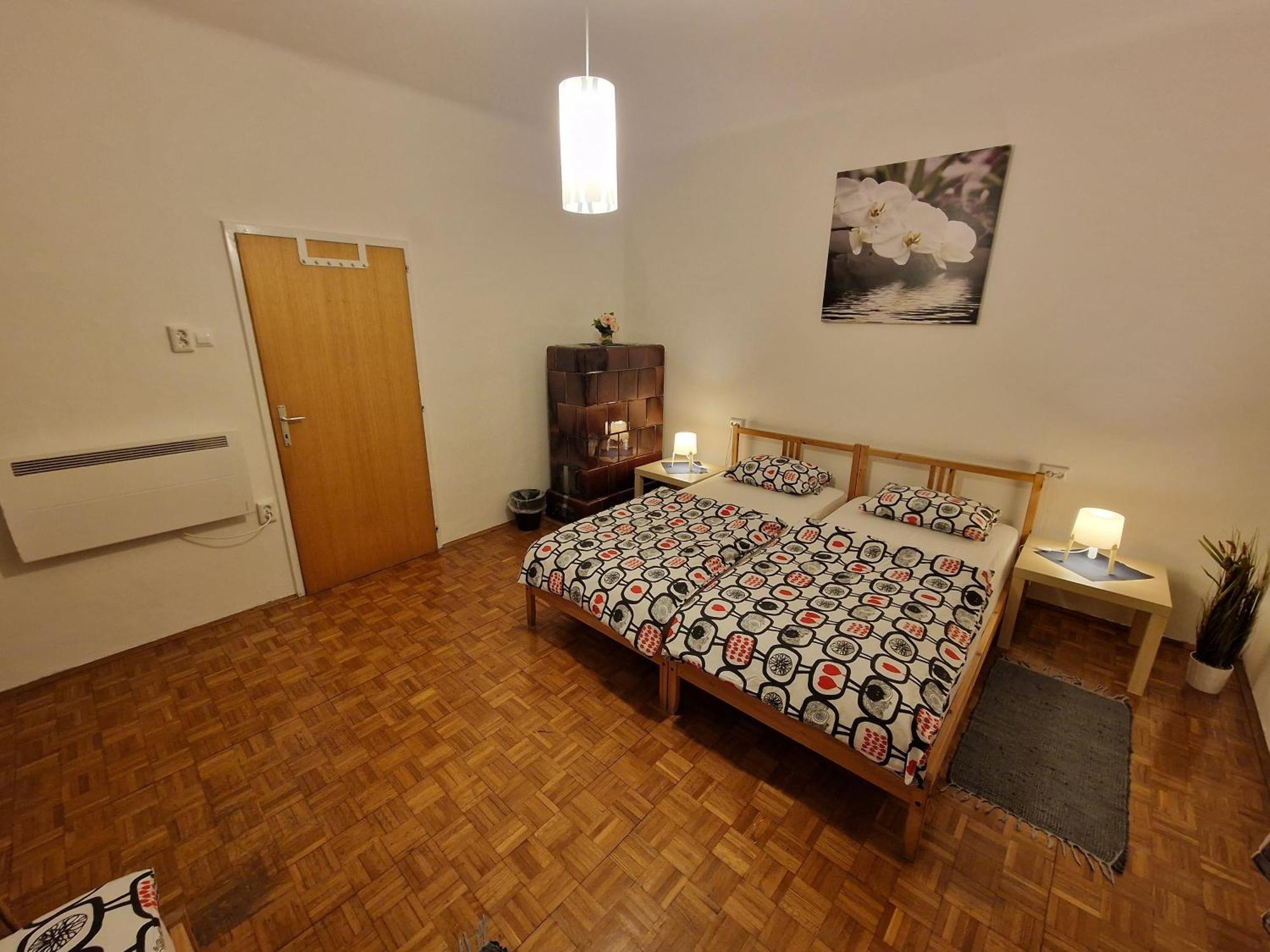 Saso Rooms & Apartments リュブリャナ エクステリア 写真