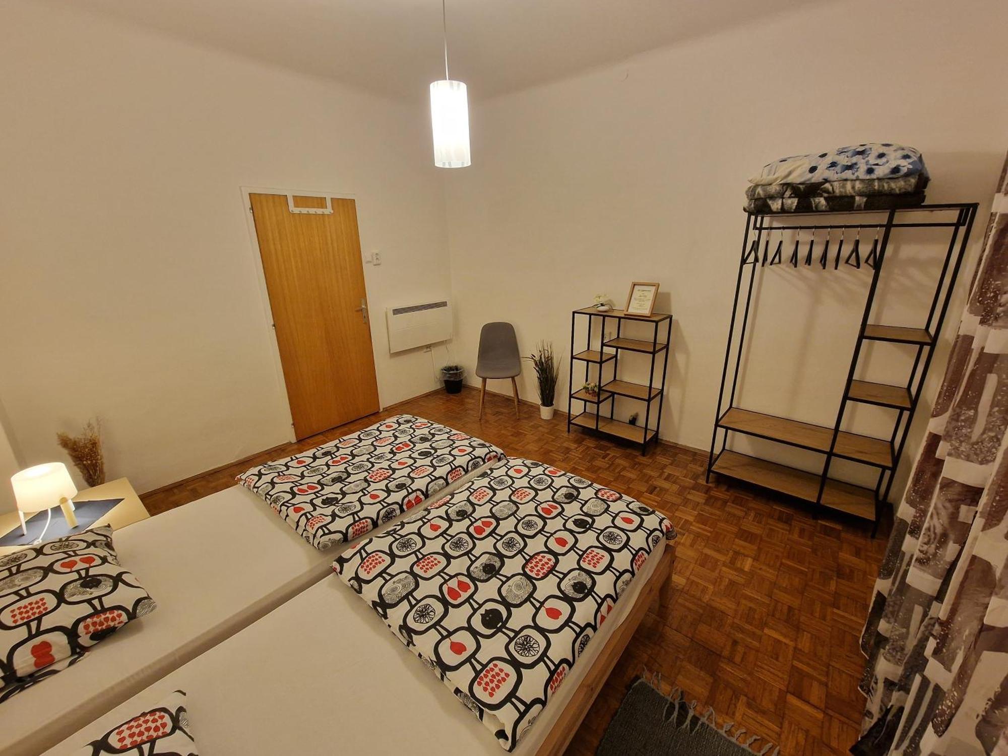 Saso Rooms & Apartments リュブリャナ エクステリア 写真