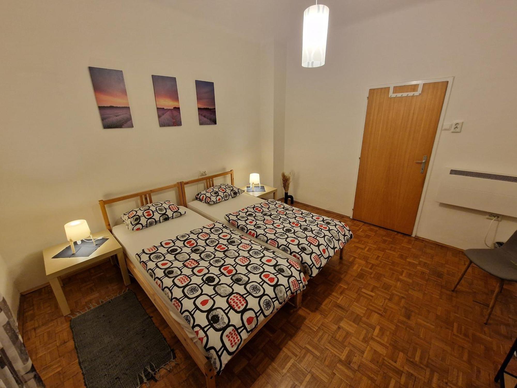 Saso Rooms & Apartments リュブリャナ エクステリア 写真