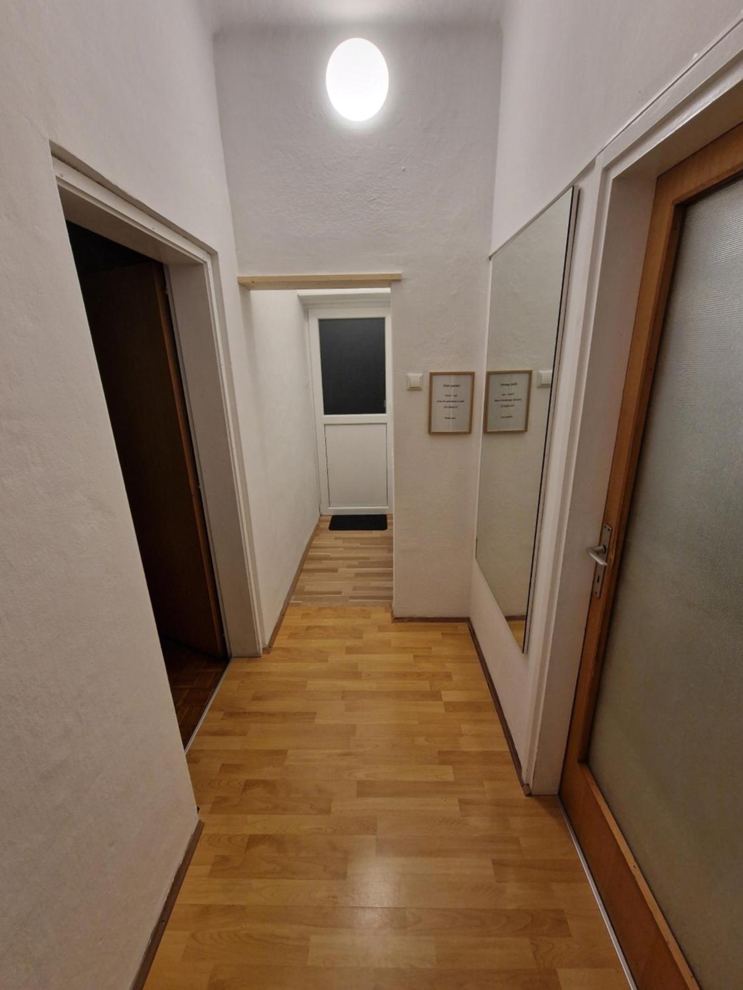 Saso Rooms & Apartments リュブリャナ エクステリア 写真